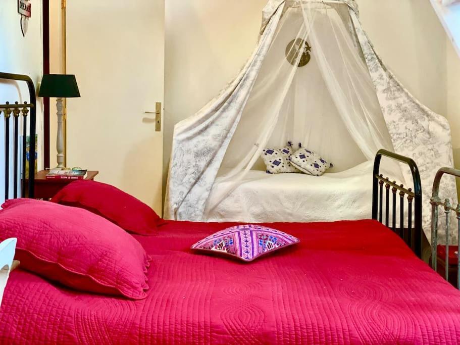 Charming Romantic Tower In Chateau Estate Ocquerre Luaran gambar