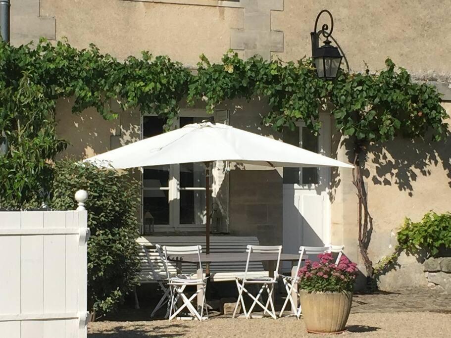 Charming Romantic Tower In Chateau Estate Ocquerre Luaran gambar